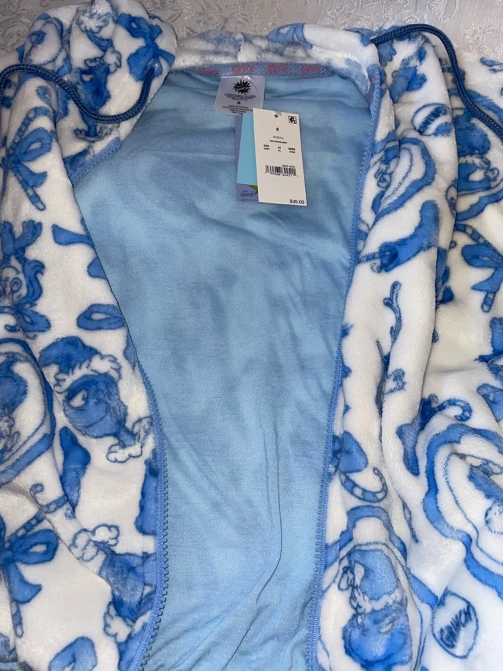 NWT The Grinch Women’s Blue & White Fleece Hooded Jacket.  Size Small. - Picture 5 of 5